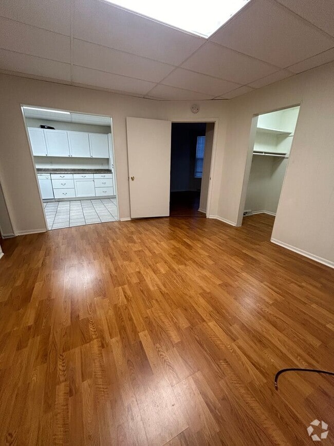 Building Photo - Hoff - 26 - Avon St Unit 1419 Rental