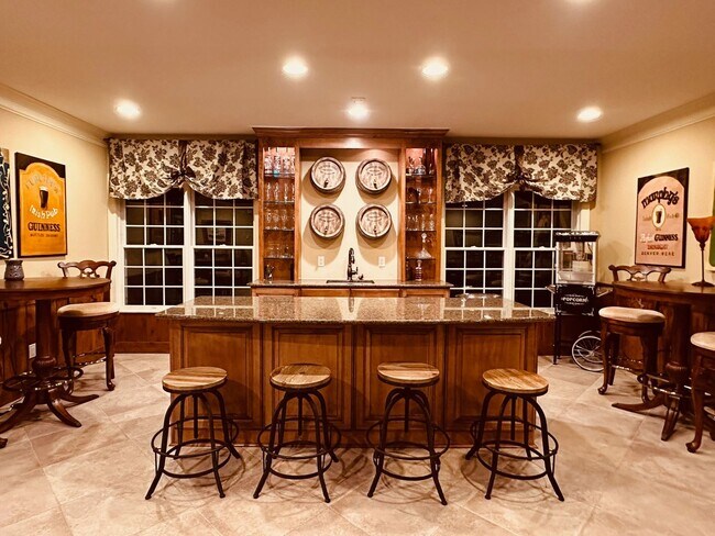 Photo - Stunning fully furnished four-bedroom, fou...