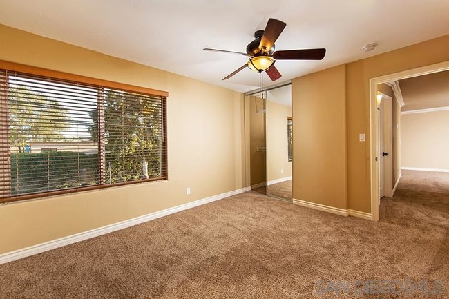Building Photo - 1450 Iris Ave Unit 38