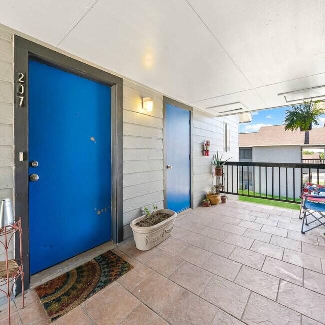 Devine Place Apartments