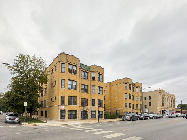 Building Photo - 1536 N Kedzie Ave Unit J3