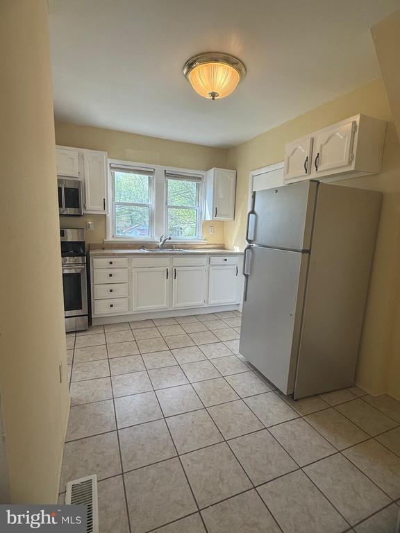 Photo - 75 Melrose Ave Unit APT 2