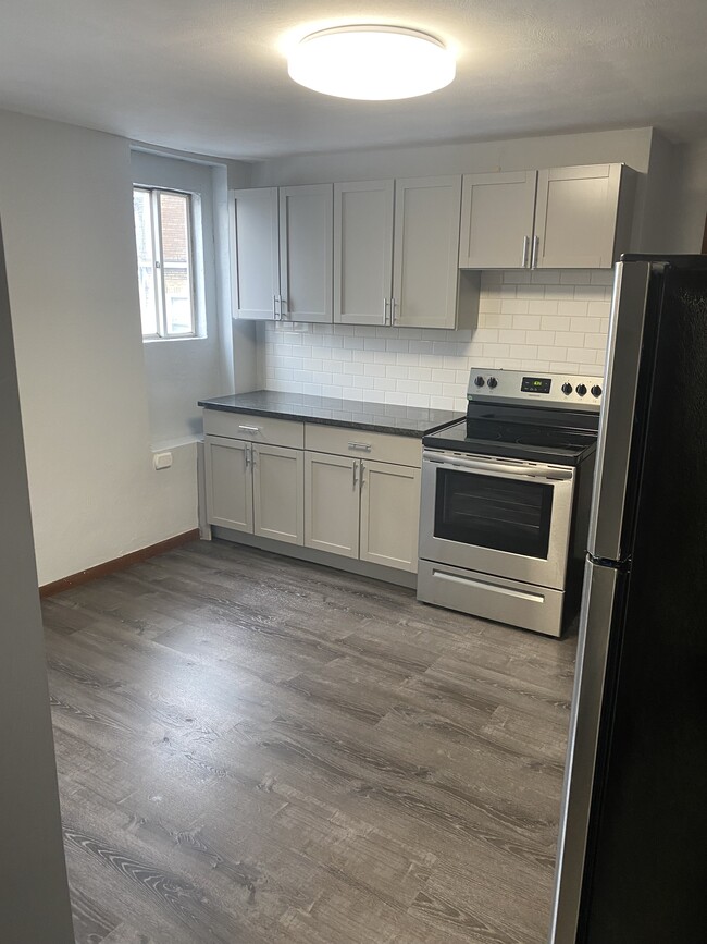 Building Photo - 4609 Friendship Ave Unit 2