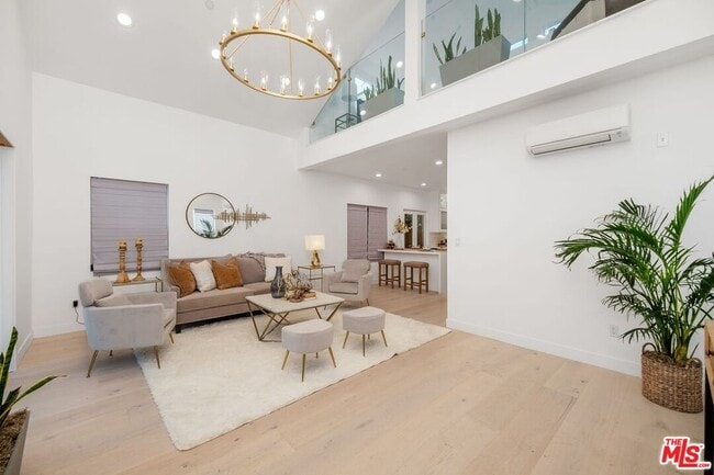 Photo - 157 Hart Ave