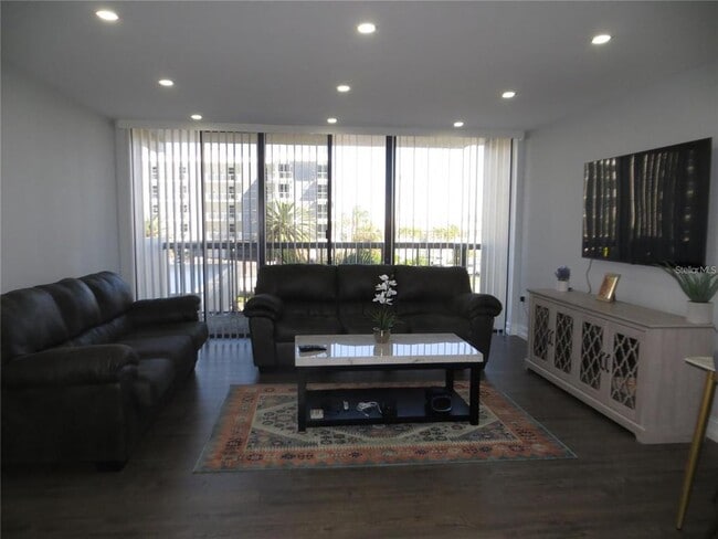 Photo - 400 Island Way Unit 210