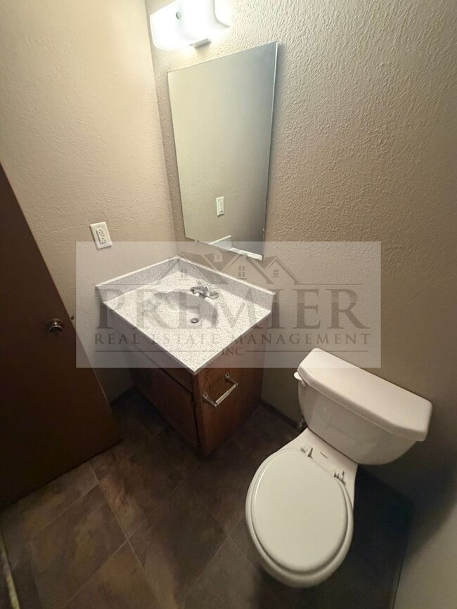 Photo - 3556 NE Independence Ave Unit 3556