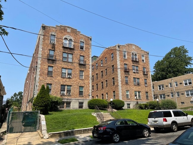 Oaklynne Apts
