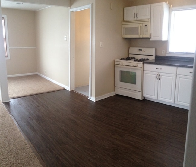 Photo - 2743 N Main St