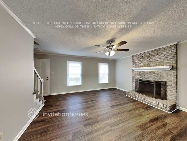 Photo - 300 Southland Rd