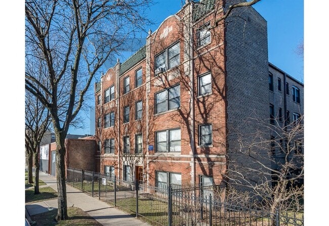 Photo - 4542 N Damen Ave
