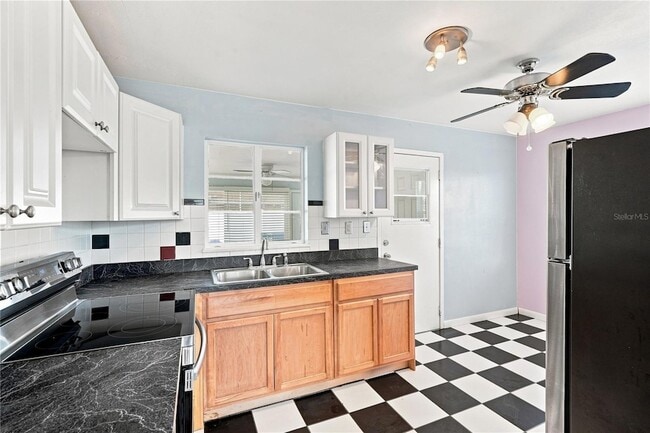 Photo - 600 79th Ave