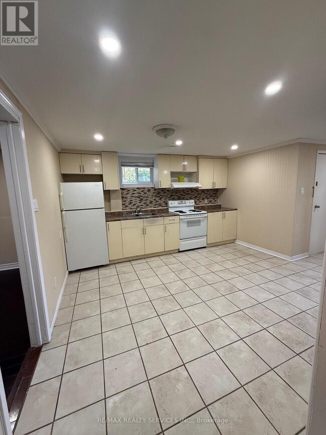 Photo - 120 Abell Dr