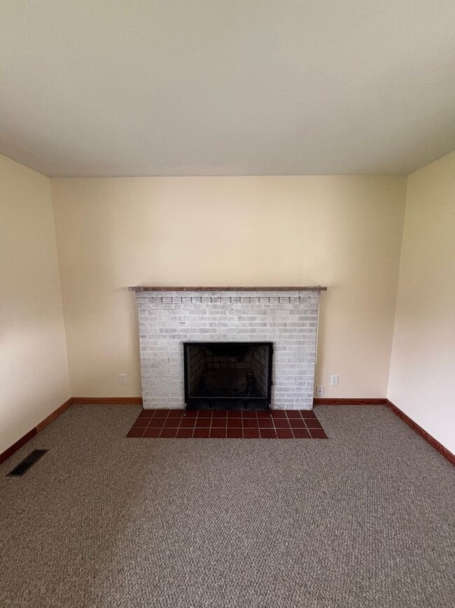 Photo - 6617 Brackett Rd