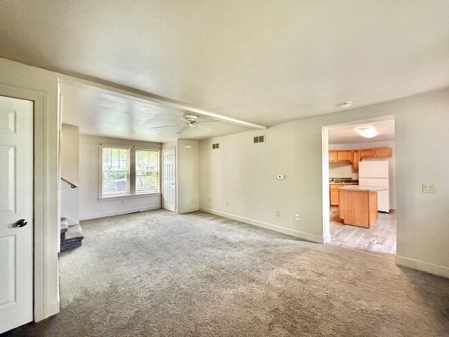 Photo - 216 Carpenter St Unidad 2