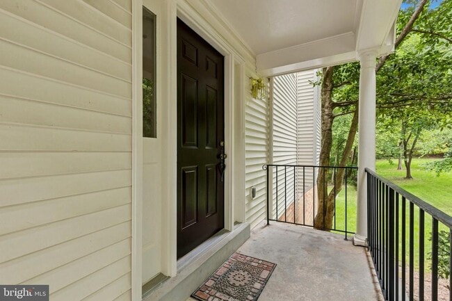 Photo - 7937 Valleyfield Dr