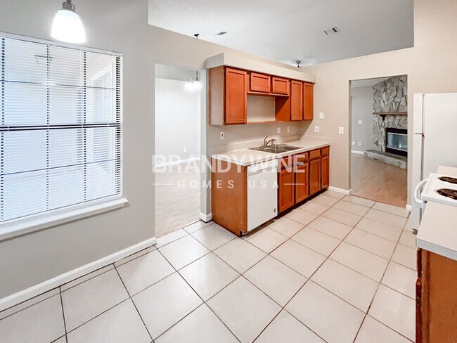 Photo - 7901 Winterwood Cir N