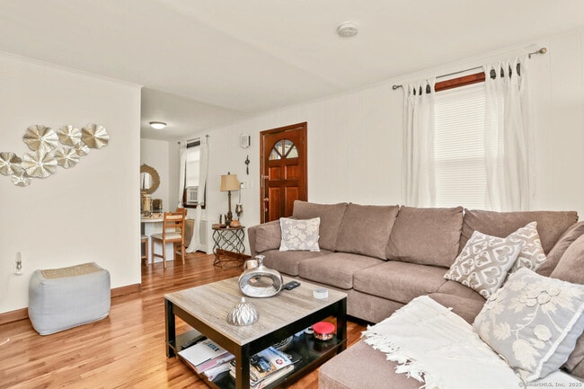 Photo - 82 Garden Dr