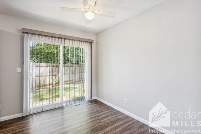 Photo - 604 W 3rd