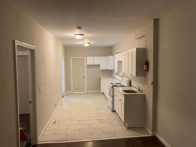 Photo - 152 S 10th St Unit 1