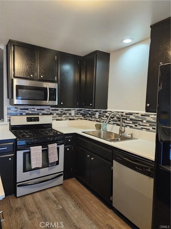 Building Photo - 1200 Gaviota Ave Unit 206