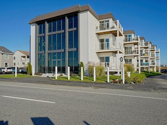 Building Photo - 493 Ocean Blvd Unit Surfside 30  2