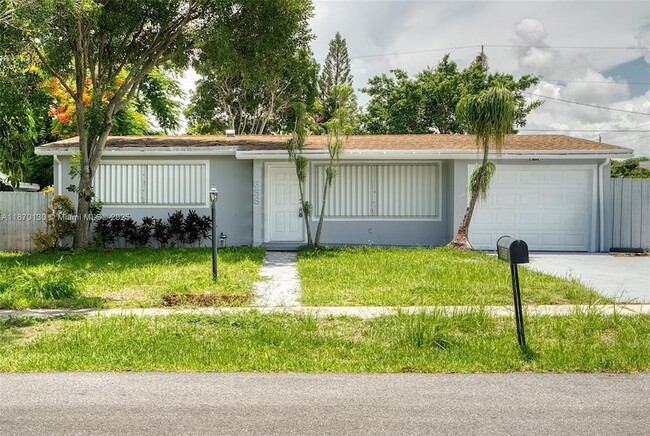 Building Photo - 658 SW 1st Ct Rental
