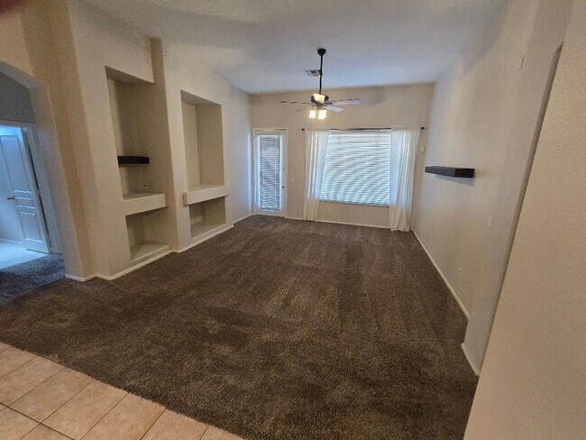 Photo - 1772 E Powell Way
