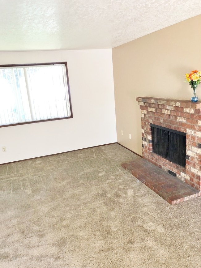 Photo - Beverly Gardens Apartments