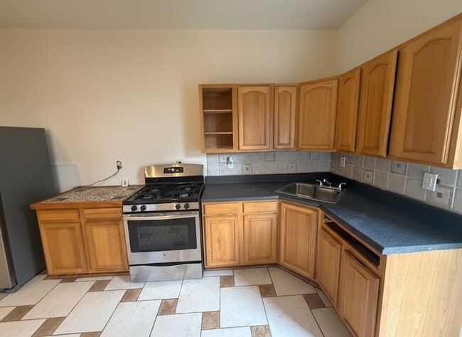 Photo - 1809 W Thompson St