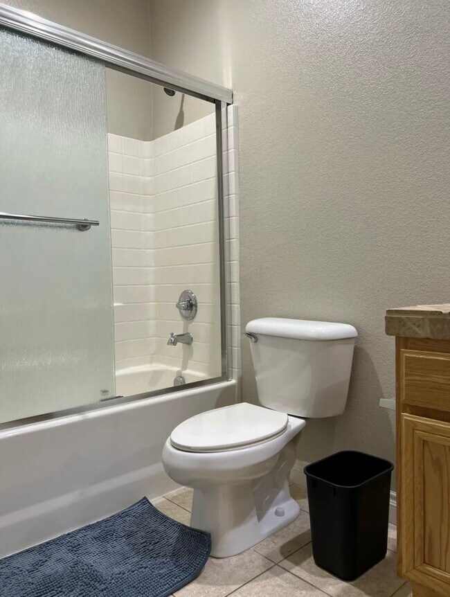 Photo - 425 S Meadowbrook Dr