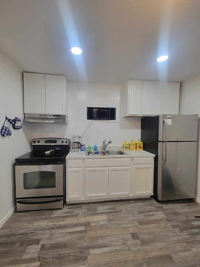 Photo - 1 bedroom in a 5 plex in Leakesville Unit 2