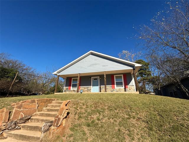 Building Photo - 1231 W Chestnut St