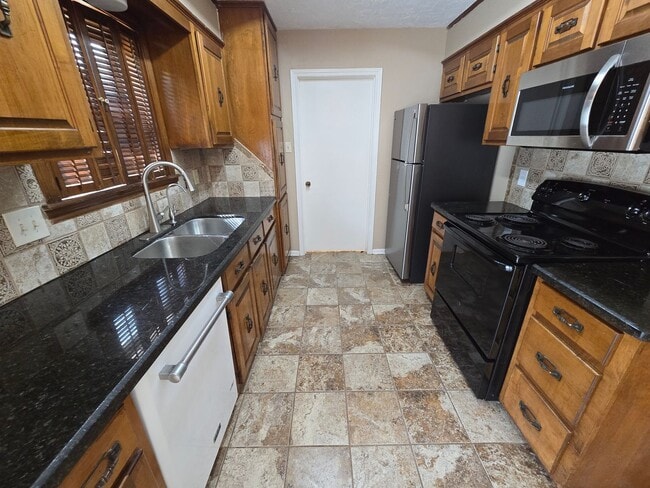 Photo - 3012 Adrienne Dr