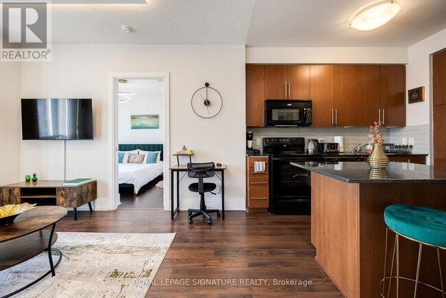 Photo - 330 Burnhamthorpe Rd W Unit 2908