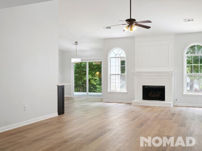 Photo - 3 Bedroom Single Family Home in Alpharetta