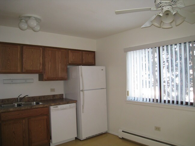 Photo - Carroll Square - NO FEES AT THIS PROPERTY!!