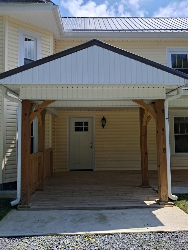 Building Photo - 327 A 327 Sulphur Springs Rd Rental