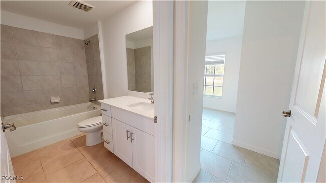 Photo - 3530 NE 21st Ave