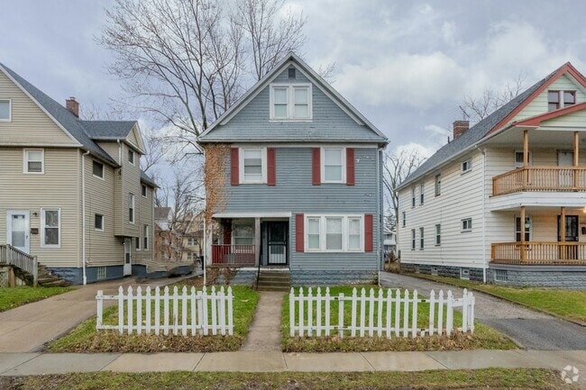 Building Photo - 10618 Crestwood Ave Rental