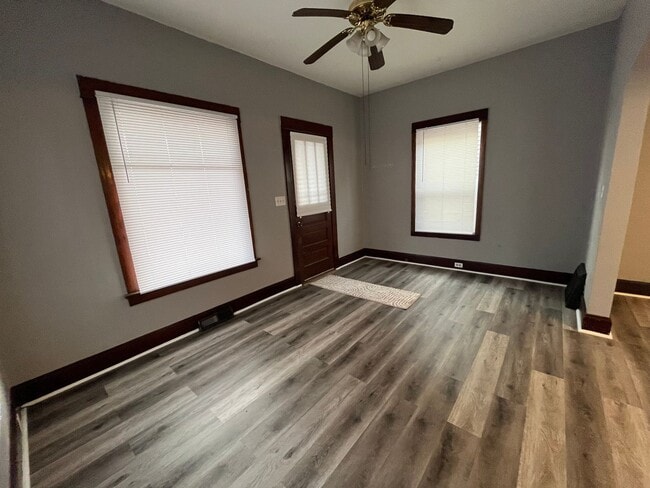 Photo - 229 14th Ave