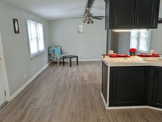 Photo - 1100 W Locust St