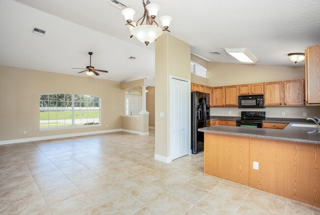 Photo - Leesburg 3/2 with Split Bedroom and Covered Back Patio