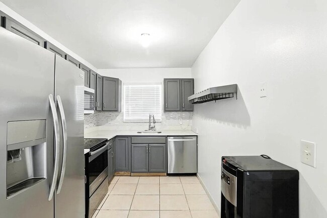 Photo - 3050 Norwood Pl Unit N112