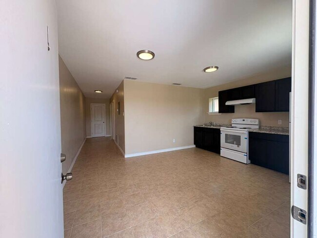 Photo - 4018 San Agustin Ave Unit L