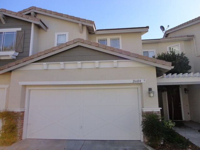 Photo - Available Now Beautiful Dual MSTR 2 + 2.5 Townhouse Valencia