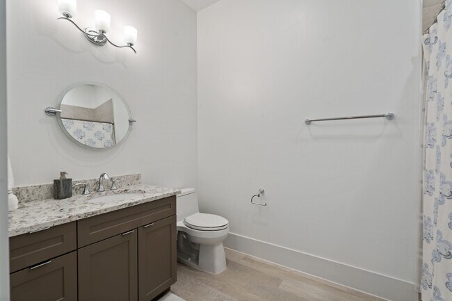 Photo - 15260 TX-105