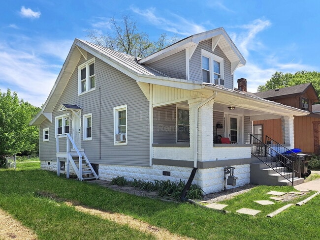 Building Photo - 1209 Central Ave Unit 2