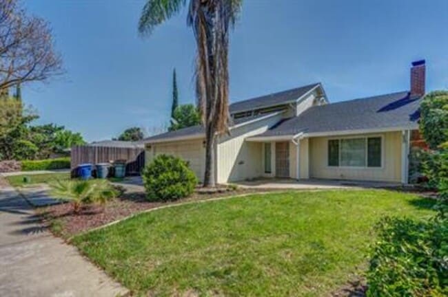 Photo - 2768 Saratoga Ave