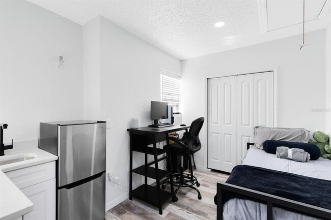 Photo - 106 Edgewater Dr