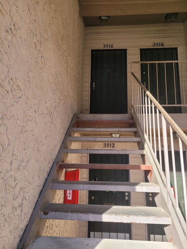 Photo - FOR RENT!! CUTE AND COZY 1 BEDROOM 1 BATHROOM WATER VIEW CONDO (MOVE IN SPECIAL)..